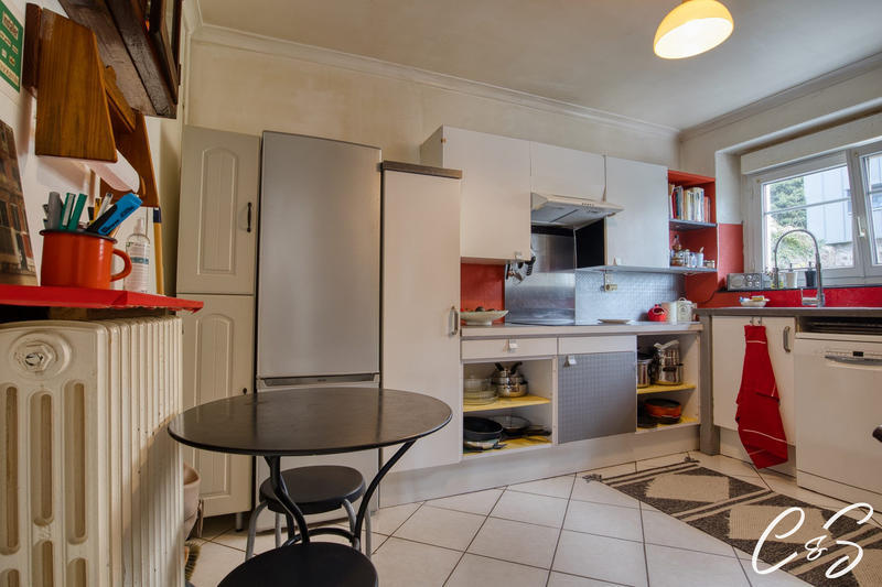 Maison - 161 m² - 6 pièces