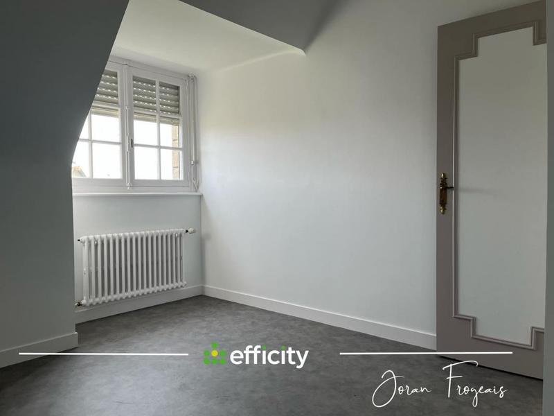 Maison - 180 m² - 10 pièces