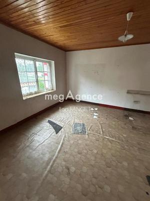 Maison de village - 140 m² - 10 pièces