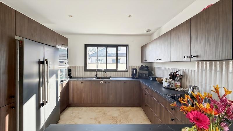 Maison - 137 m² - 5 pièces