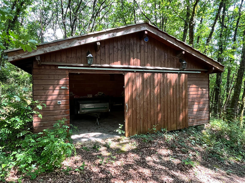 Maison - 210 m² - 7 pièces