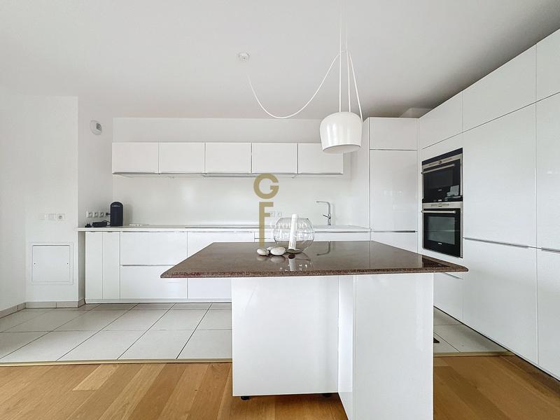 Appartement - 88 m² - 3 pièces