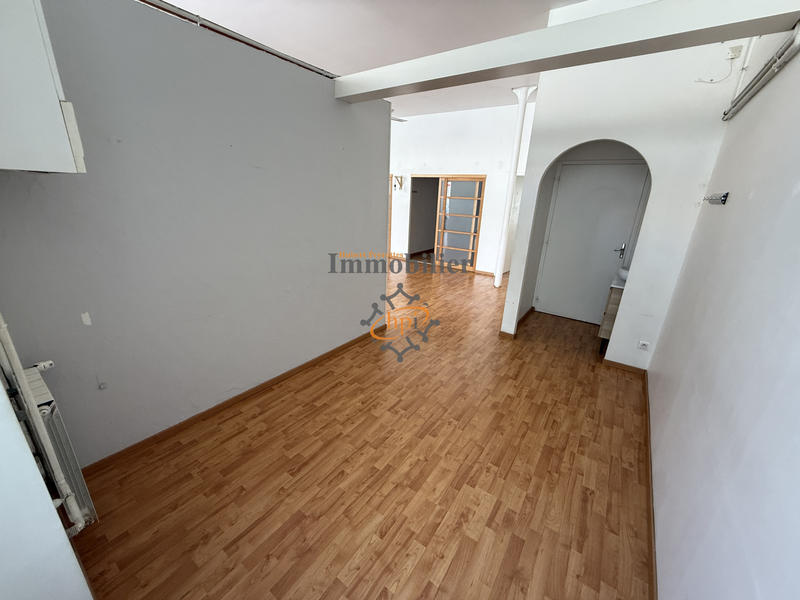 Appartement - 112 m² - 9 pièces