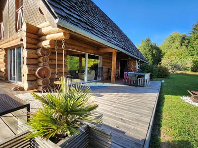 Maison - 207 m² - 7 pièces