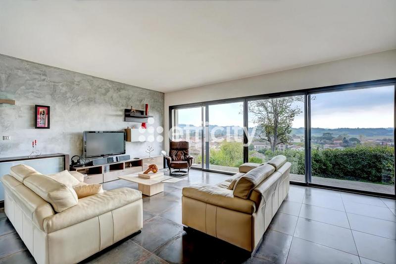 Villa - 174 m² - 6 pièces