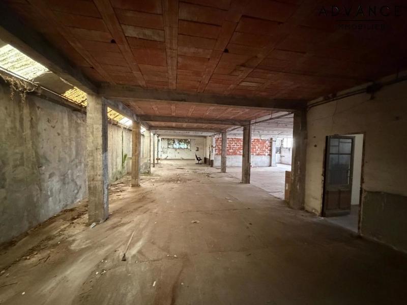 Local commercial - 1 080 m² - 1 pièce