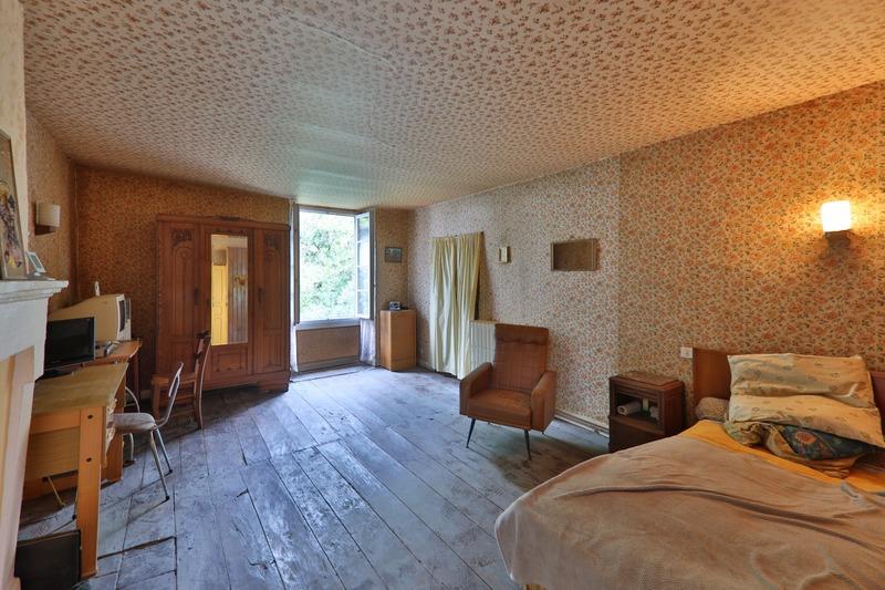 Maison - 230 m² - 9 pièces