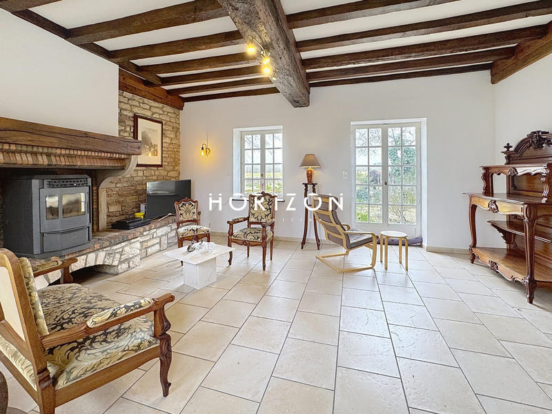 Maison ancienne - 249 m² - 9 pièces