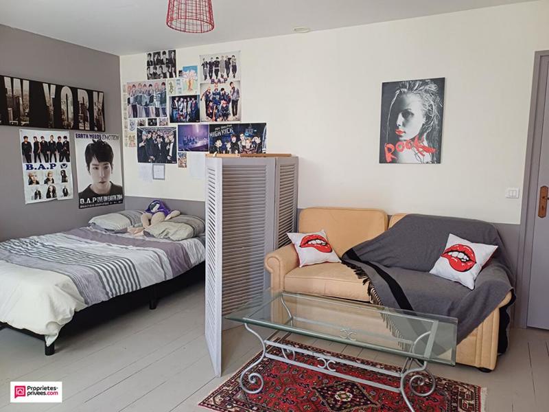 Maison - 210 m² - 6 pièces