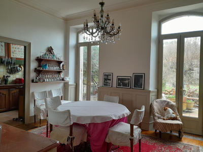 Maison - 257 m² - 10 pièces