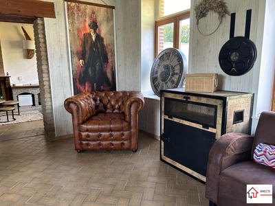 Maison - 250 m² - 9 pièces