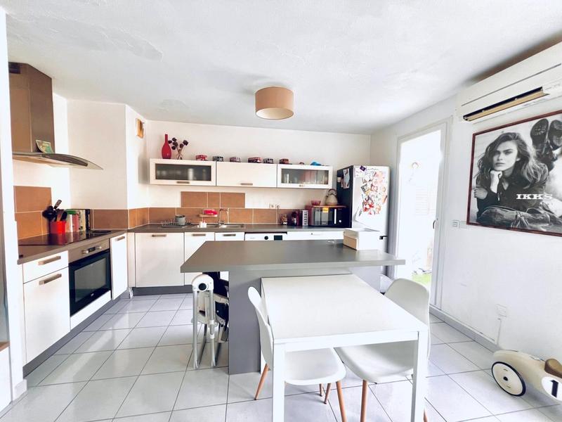 Appartement - 64 m² - 3 pièces