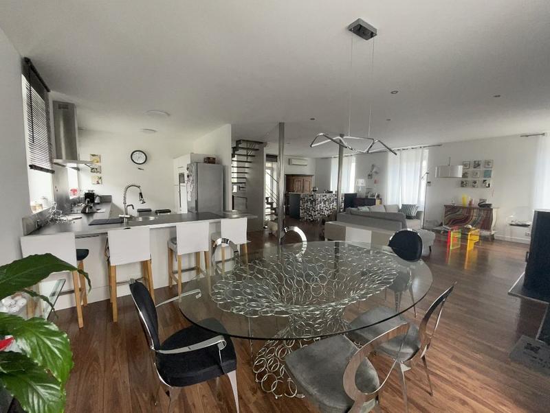 Maison en pierre - 166 m² - 6 pièces