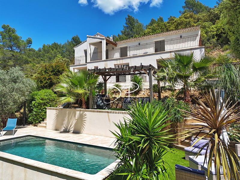 Maison - 173 m² - 7 pièces