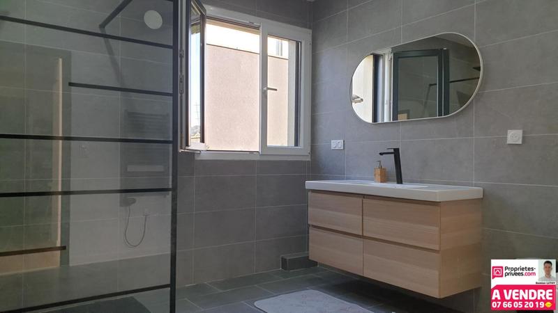 Maison - 213 m² - 8 pièces