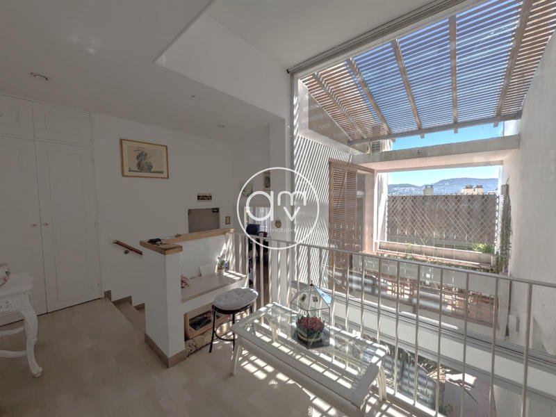 Appartement - 160 m² - 5 pièces