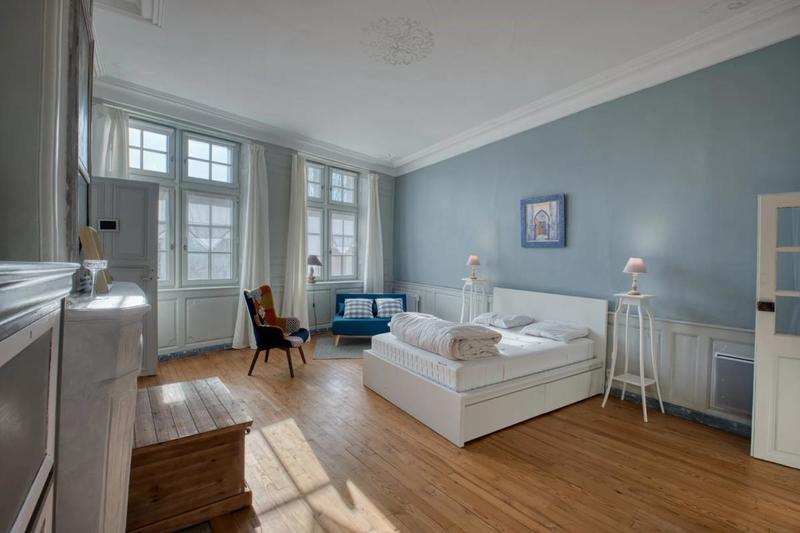 Maison bourgeoise - 180 m² - 12 pièces