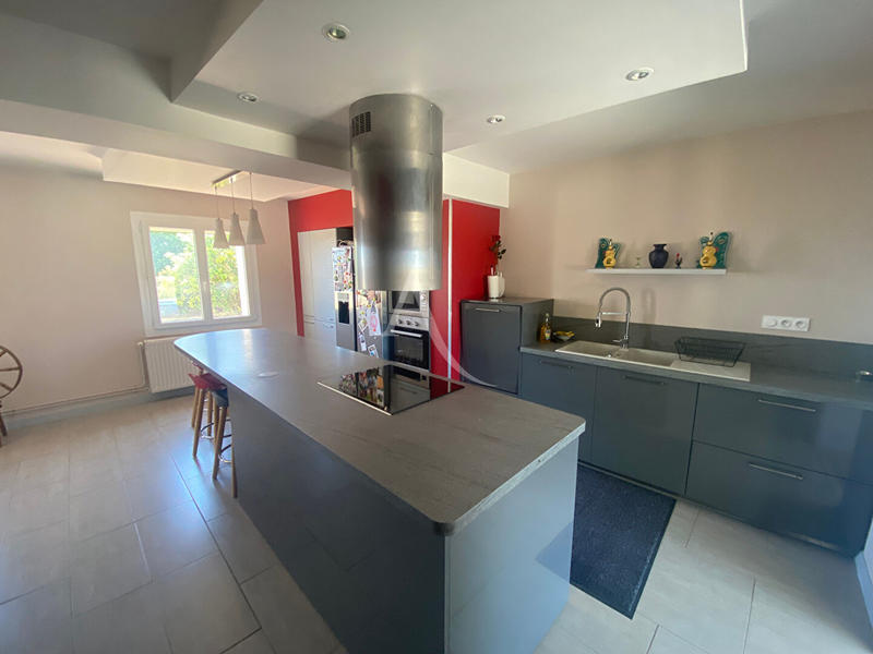 Maison - 150 m² - 7 pièces