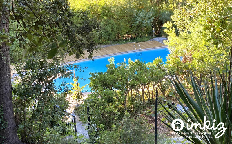 Maison - 197 m² - 7 pièces