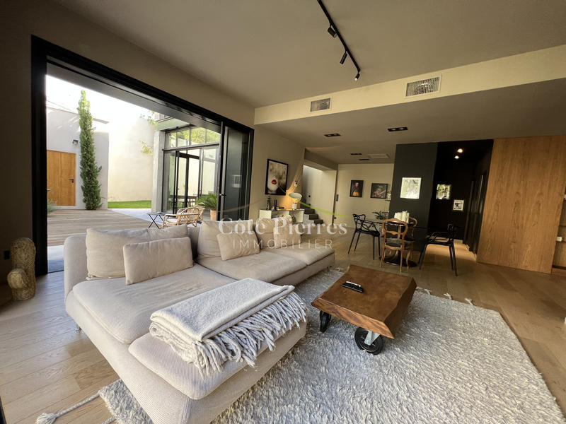 Maison - 195 m² - 5 pièces