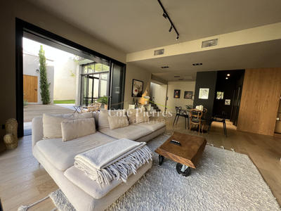 Maison - 195 m² - 5 pièces