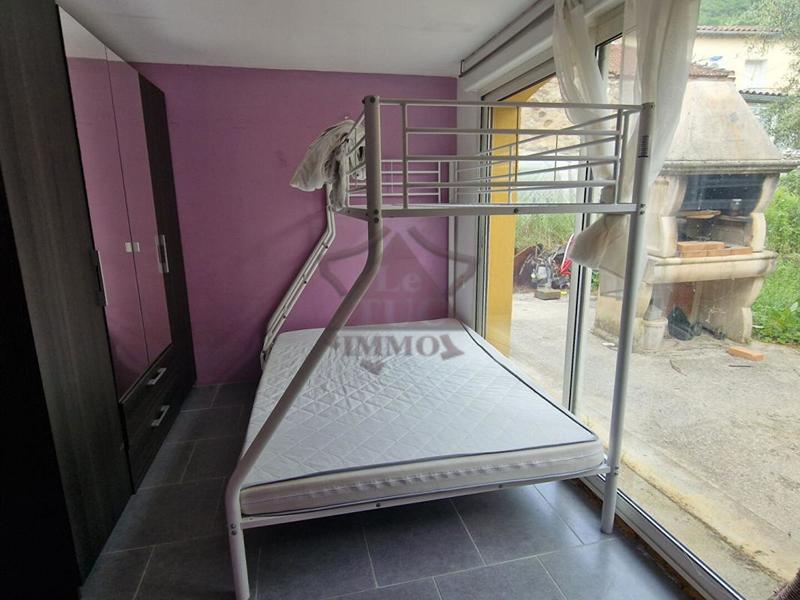 Villa - 180 m² - 8 pièces