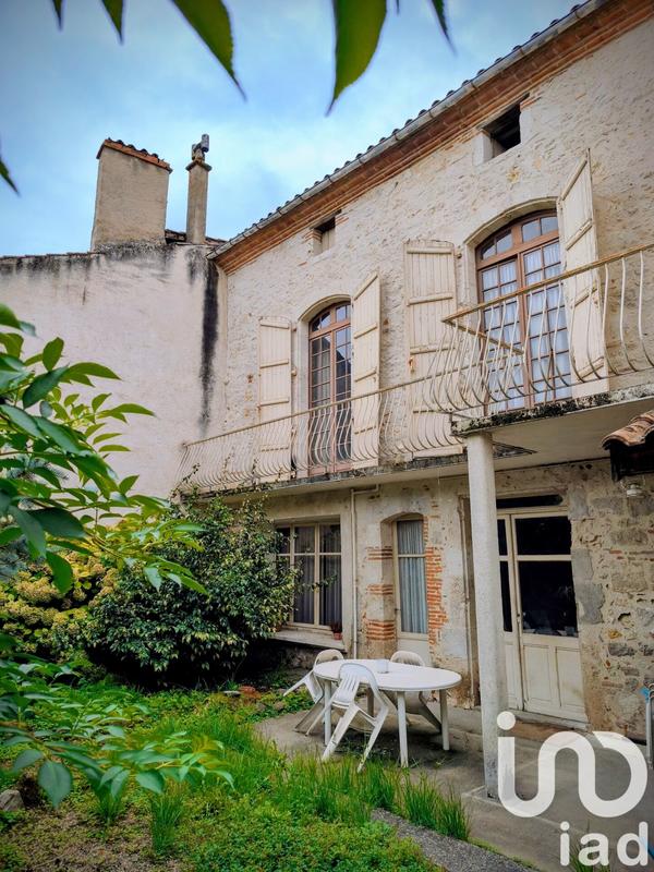 Maison de village - 287 m² - 10 pièces