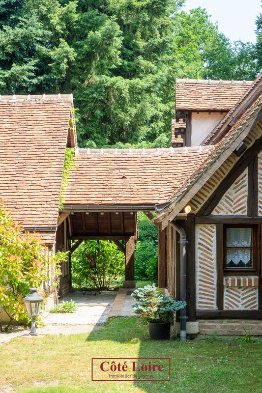 Maison - 251 m² - 8 pièces