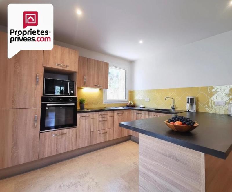 Maison - 170 m² - 9 pièces