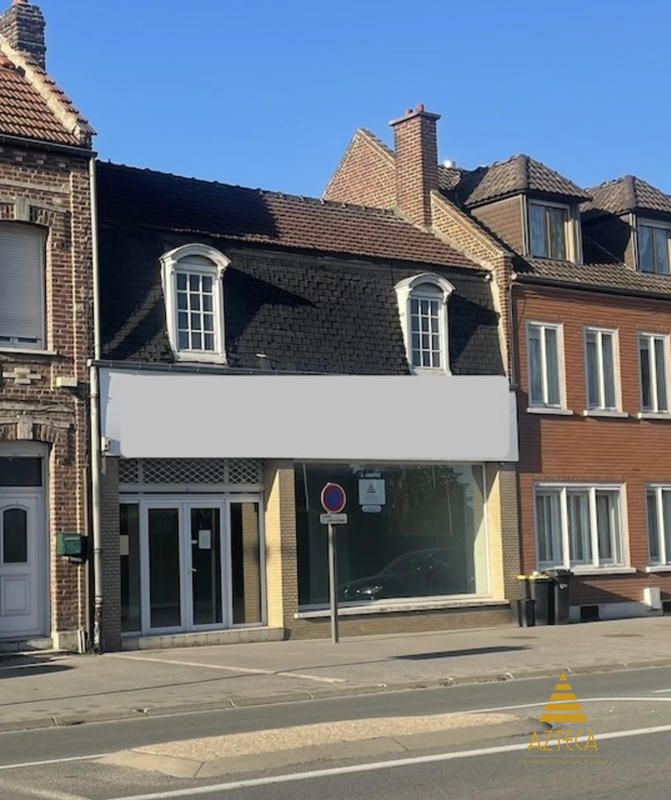 Local commercial - 140 m² - 6 pièces