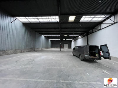 Local d'activités - 1 208 m²