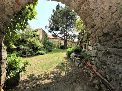 Propriété - 366 m² - 11 pièces