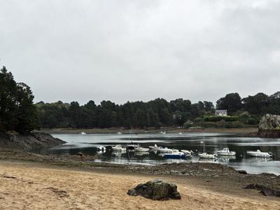 Terrain constructible - 890 m²