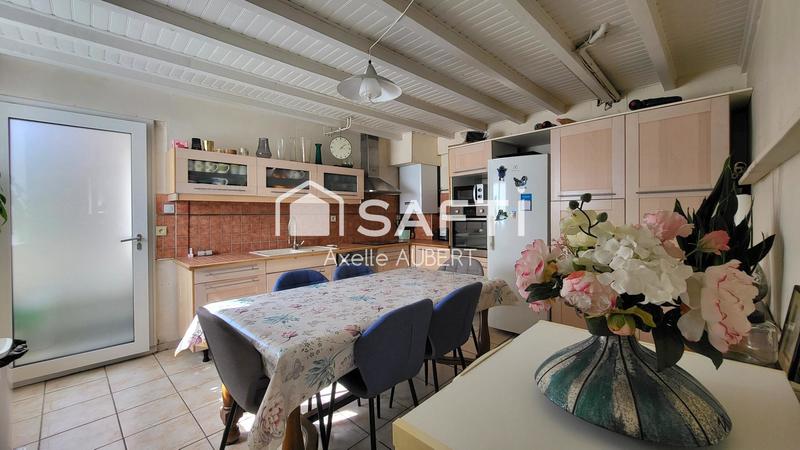 Maison - 213 m² - 8 pièces