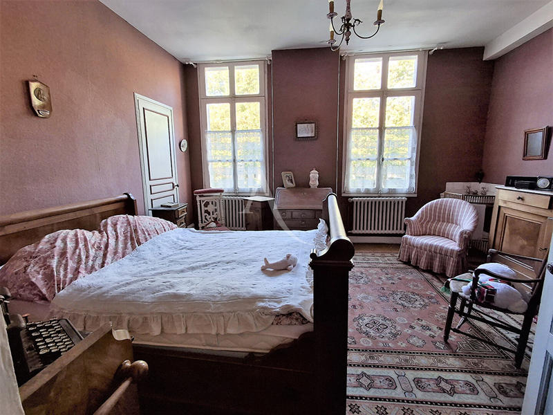 Maison - 344 m² - 10 pièces