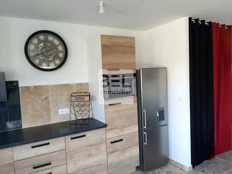 Maison - 220 m² - 8 pièces