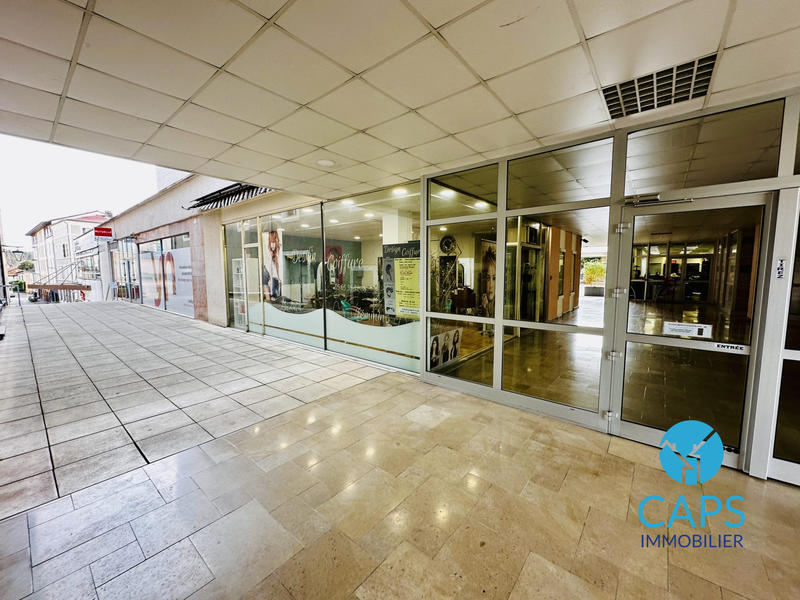 Local commercial - 70 m² - 2 pièces