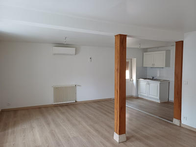 Maison traditionnelle - 104 m² - 6 pièces