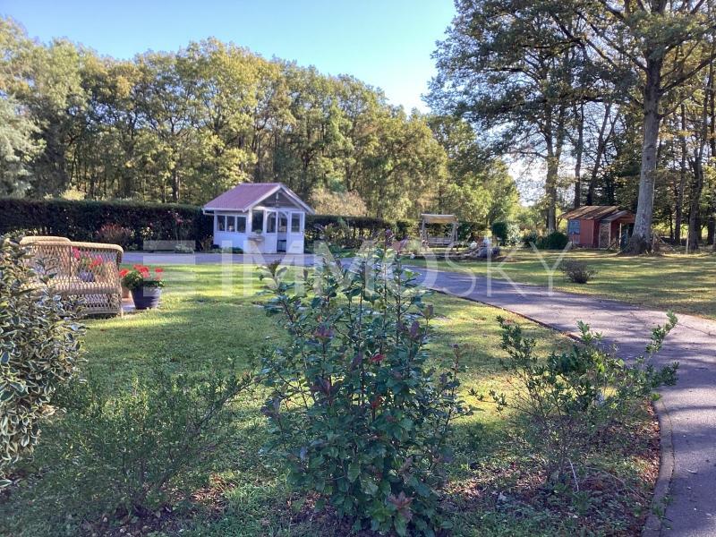 Pavillon - 177 m² - 7 pièces