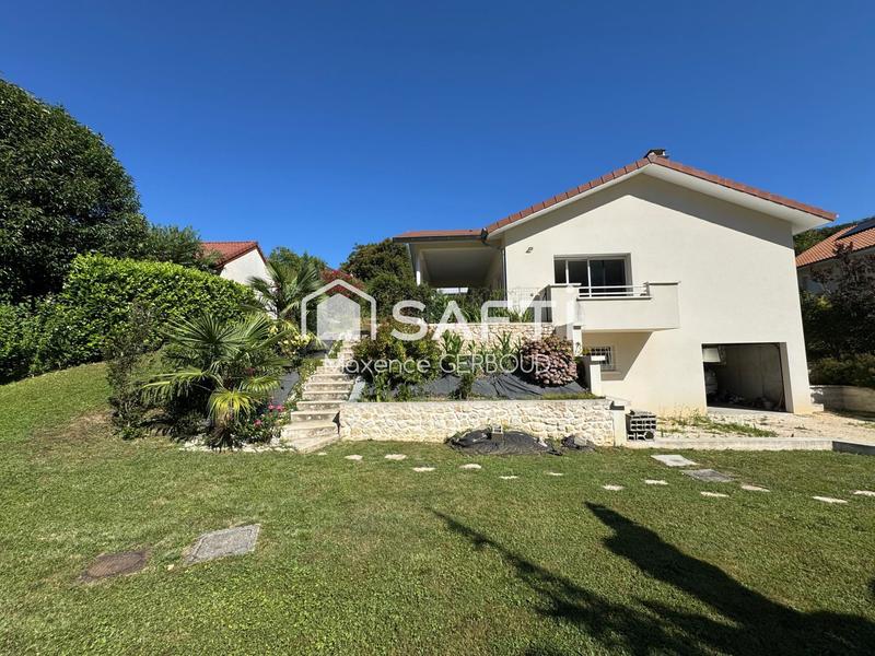 Maison - 122 m² - 4 pièces