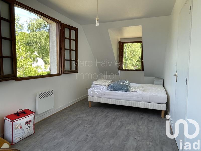 Maison - 180 m² - 8 pièces