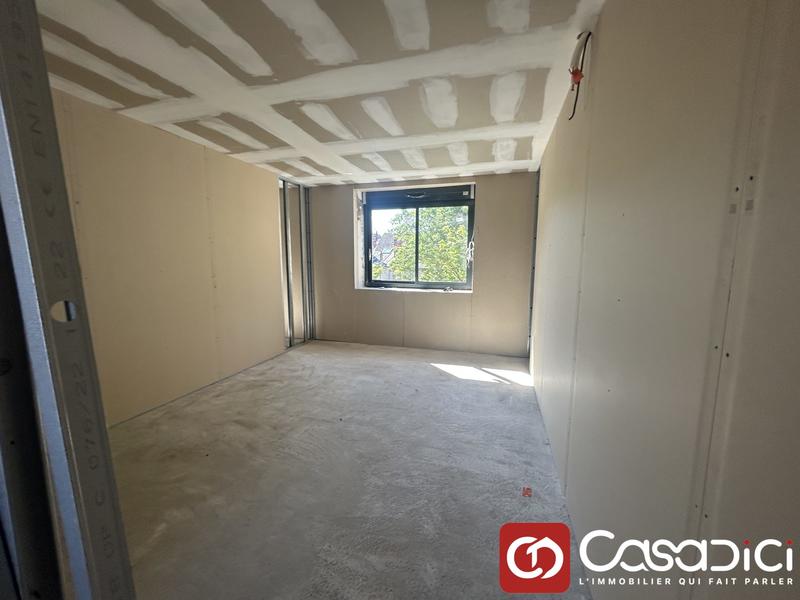 Maison ancienne - 400 m² - 7 pièces