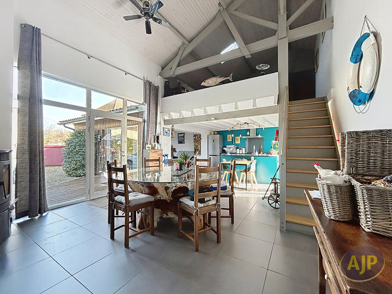 Maison - 144 m² - 5 pièces