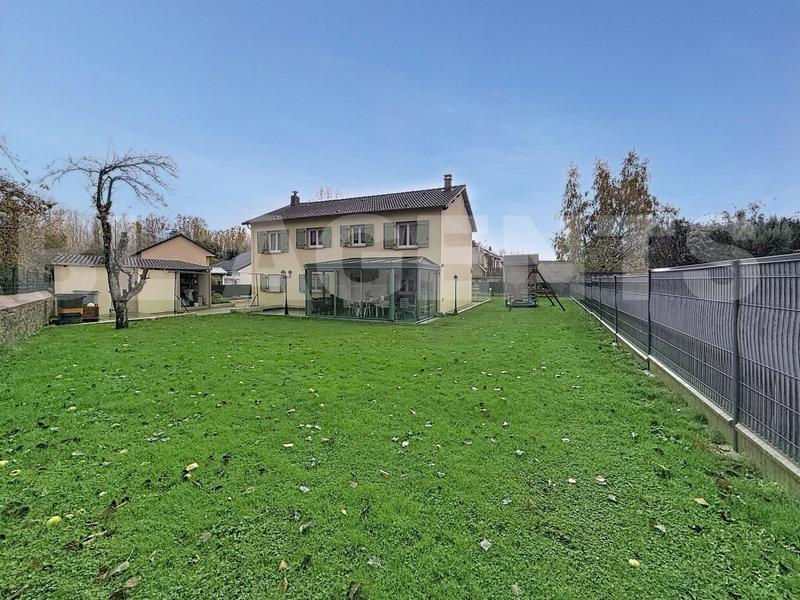 Maison contemporaine - 132 m² - 9 pièces