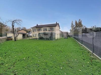 Maison contemporaine - 132 m² - 9 pièces