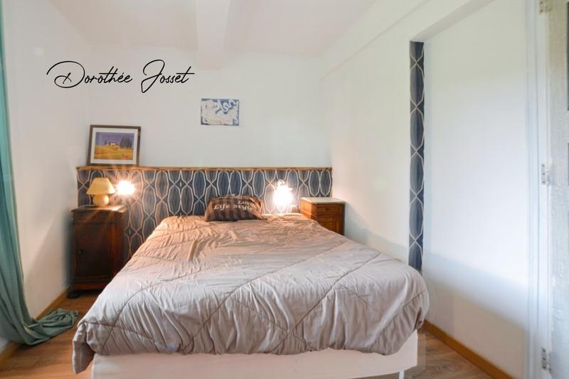 Maison - 335 m² - 9 pièces