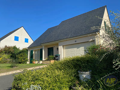 Maison - 161 m² - 8 pièces