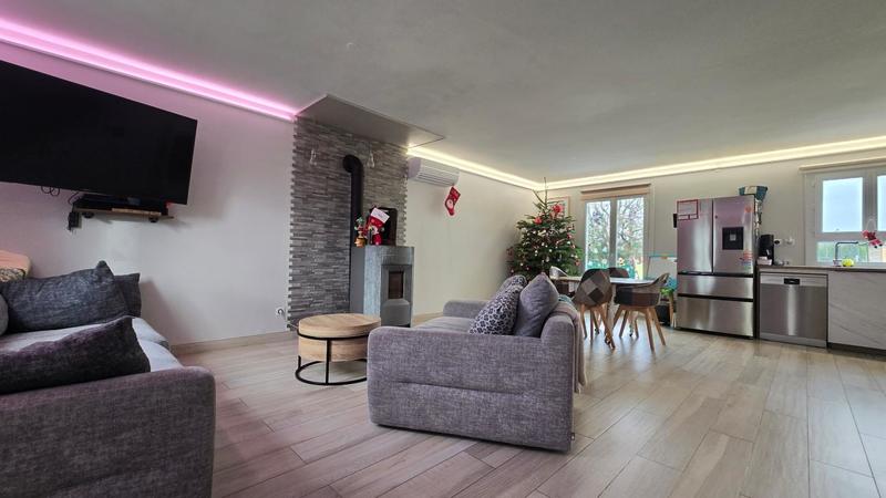 Maison - 99 m² - 5 pièces