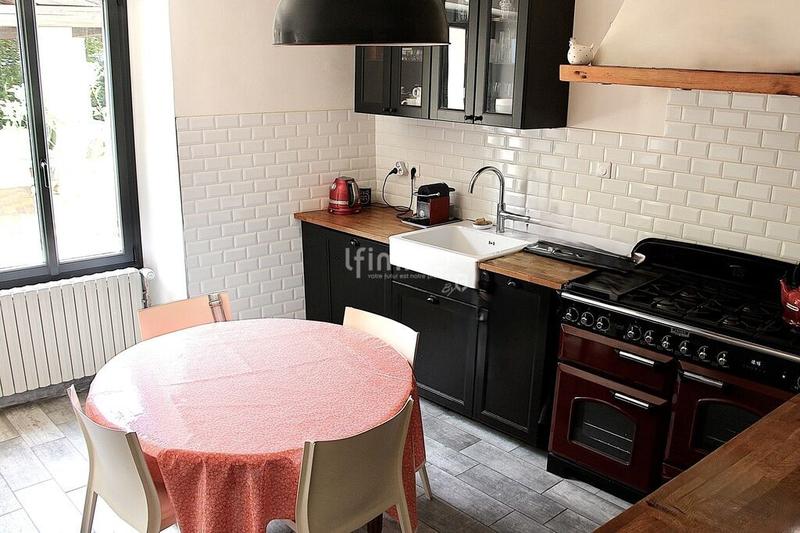 Maison - 212 m² - 6 pièces