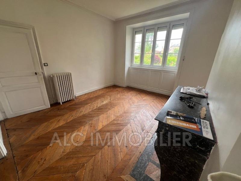 Maison - 224 m² - 9 pièces